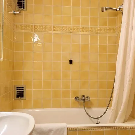 Corbassiere 32 アパート